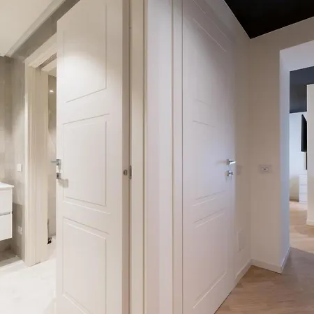 Brera Premium Near Duomo Wifi Apartment Milan