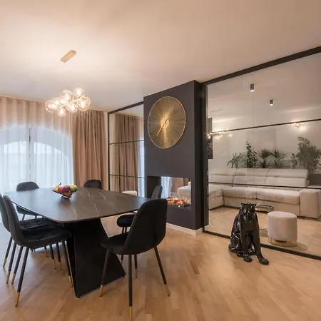 Апартаменты Brera Premium Near Duomo Wifi